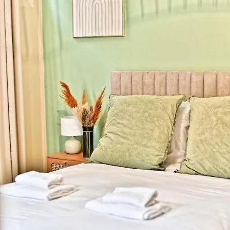 Apartman Au Centre De 14eme - Ii